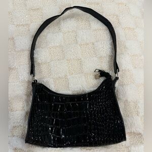 Black shoulder purse